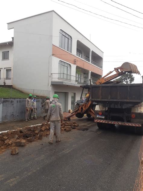 CASAN investe na ampliação da estrutura de água e esgoto em diversas