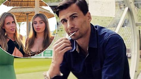 Oliwia Bieniuk I Zuzanna Pactwa Odkrywaj Wdzi Ki W Bikini Jaros Aw Bieniuk Musi By Z Nich