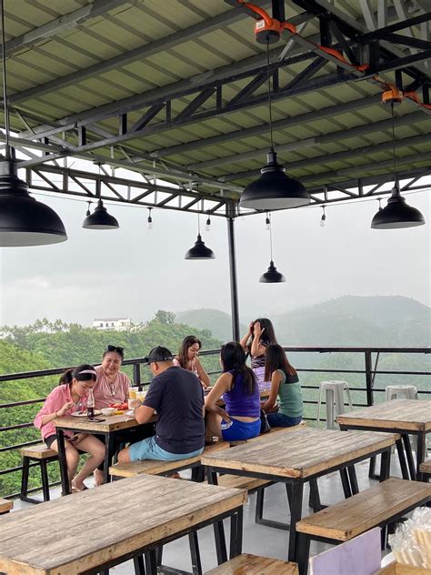 Chef's Corner Bistro - Gullas Heights