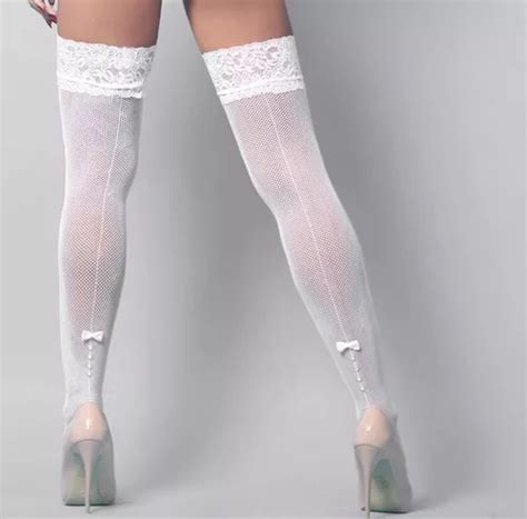 Lingerie Y Meia Em Trama Arrastão Risca Atrás Parcelamento sem juros