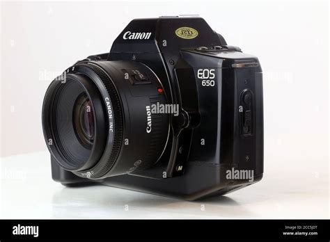 Canon eos 650 -Fotos und -Bildmaterial in hoher Auflösung – Alamy