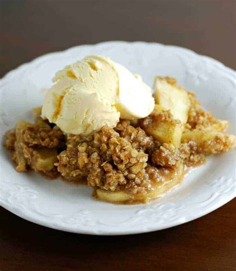 Apple Crumble With Ice Cream