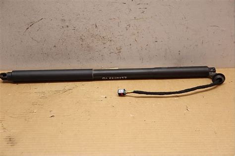 31385256 : Heckklappe steuergerät und Dämpfer Heckklappe - Autoparts24