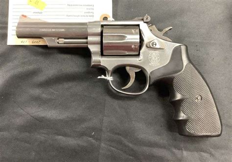 Smith & Wesson .357 Magnum Revolver With holster - Metzger Property ...