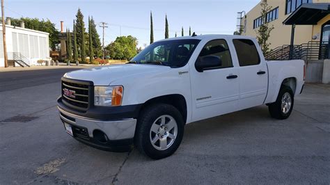 2013 GMC Hybrid 4x4, Gas Saver 1 - Neat Trucks