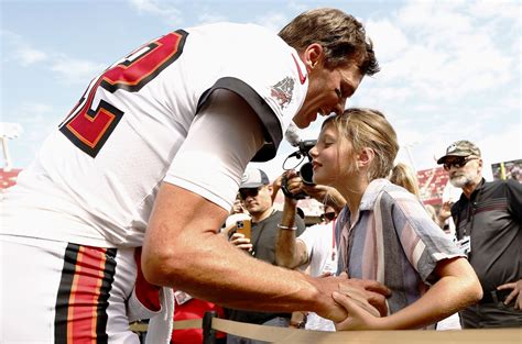 Tom Bradys Daughters Science Trick Impresses Nfl Star Dont Believe