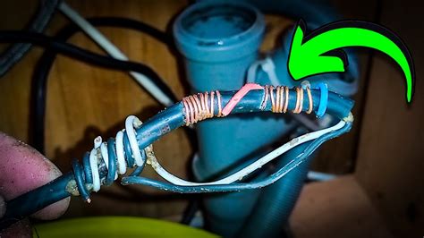 Замёрзла труба? Как разморозить сливную трубу самому - YouTube