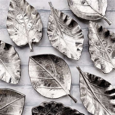 Металлические листья для декора - 42 фото