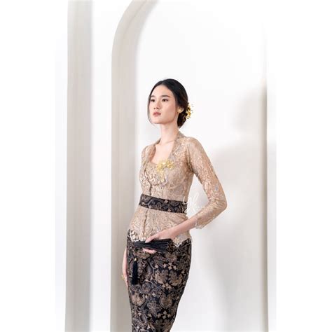 Jual Kebaya Jadi Outline Semi Swarovski Tinkerbell Aleena Nude Cream By Yuli Kebaya Bali