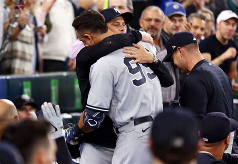 New York Yankees Fans Ecstatic As Aaron Judge Hits 61st Home Run Tying