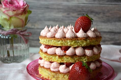 Fruchtiger Naked Cake Mit Erdbeeren Homemade Cupcakes More