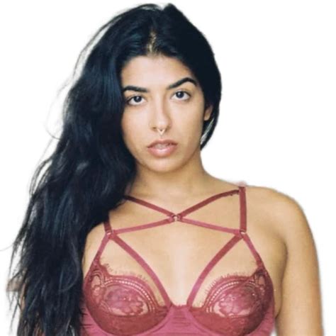 Adult Time Vanna Bardot Relaxes With Oiled Up Pussy Massage From Lesbian Masseuse Jasmine