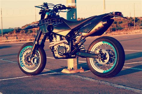Fs650 before i went all black : r/supermoto