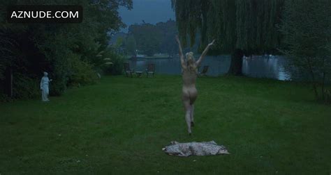 QUEEN AND COUNTRY NUDE SCENES AZNude