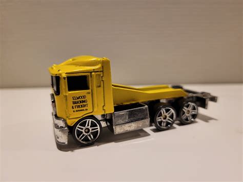 Se produkter som liknar Hot Wheels Last Truck på Tradera