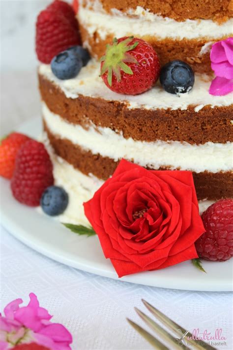 Ullatrulla Backt Und Bastelt Mein Naked Cake Mit Vanille Und Mascarponecreme