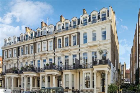 High-End Real Estate Listings in Earls Court Square London 39