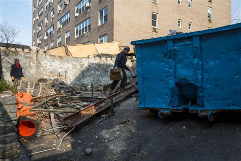 Montefiore Faces Neighborhood Opposition To Medical Complex In Bronx