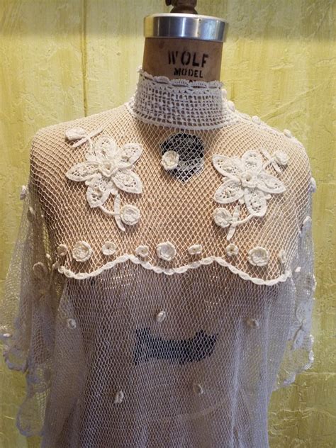 Vintage 70s White Blouse Gem