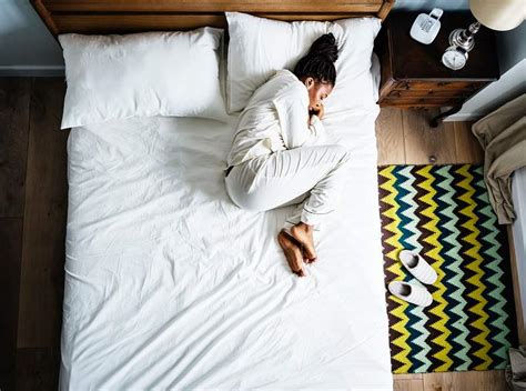 royalty  bed stock  rawpixel