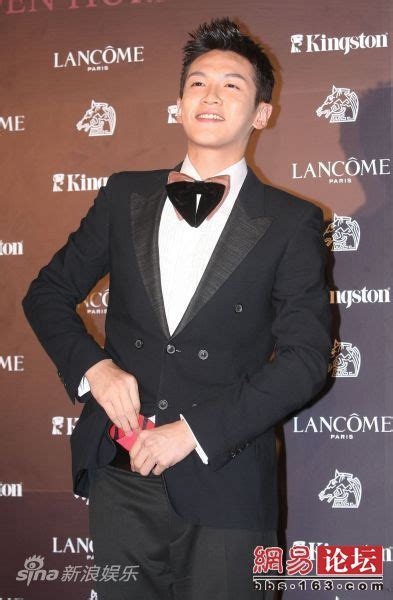 Sao nam X Cbiz lộ ảnh chat nude