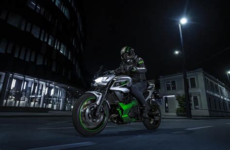 Kawasaki Unveils Worlds First Hybrid Naked Bike Z Thepack News