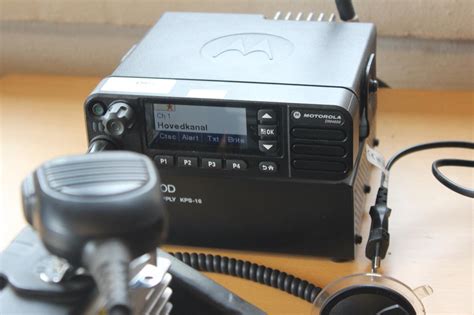 Komplet samtale anlæg. Motorola DM4600. Fordelerboks installeret i hal ...