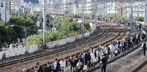 GEOFF NICHOLSON THE LONG LOST WALKER Buster Keaton Nude Railway Walk