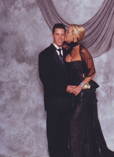 Remember When A High School Kid Took Milf Houston To Prom Scrolller