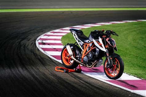 Top 5 xe naked bike đỉnh cao trong năm 2017 2banh vn