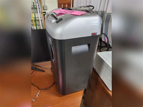 Fellowes paper shredder (untested) - Lindsay Auctions LLC