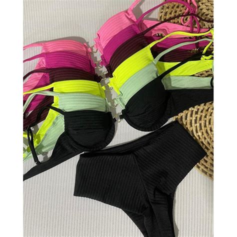 Biquini meia taça detalhe coração calcinha hot pant fio duplo cintura alta tecido textura