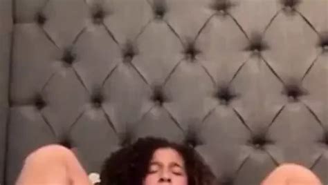 Light Skinned Girl Masturbating In Car American Vibrator Porn Xhamster