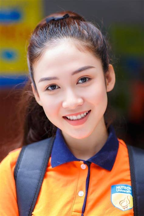 Điểm danh hot girl nổi bật nhất năm vì quá xinh đẹp Báo Dân trí