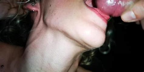 Retour De La Jolie Blonde Qui Voulait Juste Avaler Dans La Voiture Tnaflix