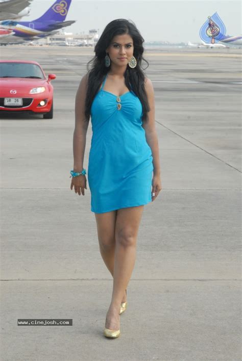 Sharmila Mandre New Hot Stills Photo 61 Of 69