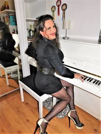 Trans Lady Lisa Demonstrates Chic Lingerie 9 Pics XHamster