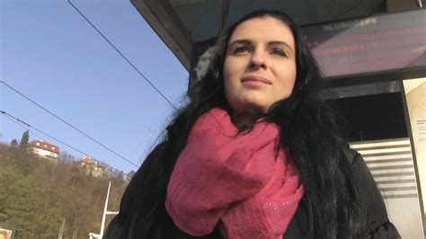 Public Agent Brunette Agrees To Car Sex For Cash