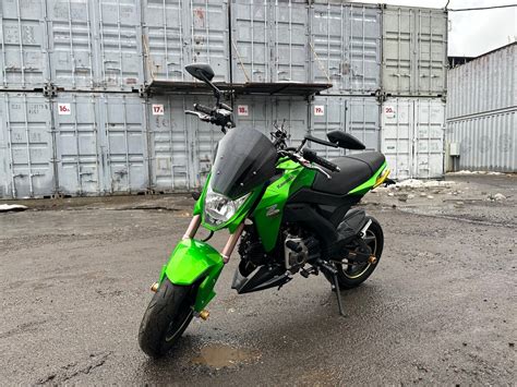 Купить б у Kawasaki Z 125 инжектор 6 передач в Бородине зелёный naked bike 2016 года на Авто ру