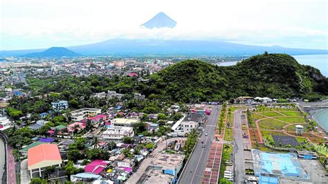 Lava dome collapse feared in Mayon Volcano | Inquirer News