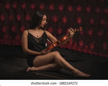288 Naked Violin Images Stock Photos Vectors Shutterstock