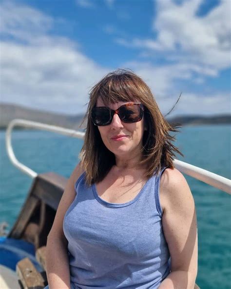 YorkieBarMilfsBack On Twitter Submission Rate Like And Comment On This Big Titty MILF Where