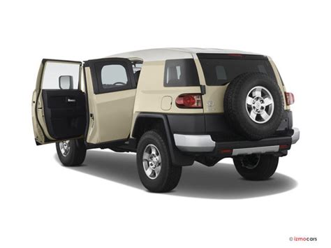 2009 Toyota FJ Cruiser Pictures: | U.S. News