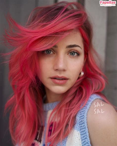 Emily Rudd Aka Emilysteaparty Nude Leaks Fapellas