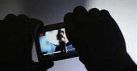 Chat sex với bạn gái quen qua Telegram người đàn ông bị đe doạ tống tiền