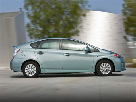 2015 Toyota Prius Plug In Specs Prices Mpg Range Reviews And Photos