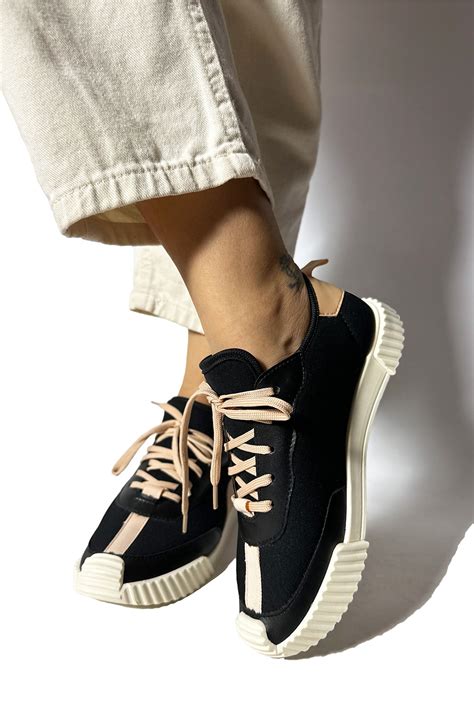 TÊNIS AGNES PRETO NUDE Fernanda Calderini Loja Online de Calçados Femininos