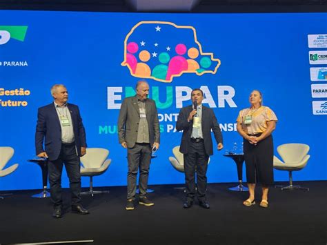 Presidentes Da Edimar Santos E Da Cnm Paulo Ziulkoski Abrem O