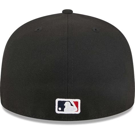 New Era Boston Red Sox Black Neon Emblem 2023 59FIFTY Fitted Hat