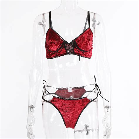 Intiflower New Styles Sexy Women Underwear Red Charming Lingerie Velvet Front Open Bra Panties